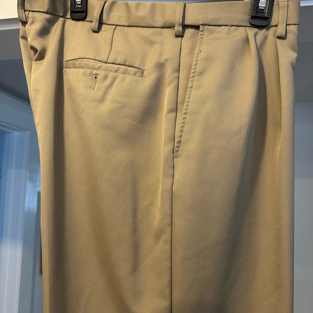 Haggar Tan Chinos Classic Pleated Style